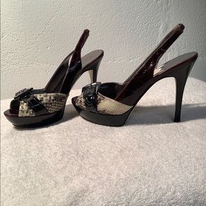 Guess multicolored snake heels. Excellent condition.